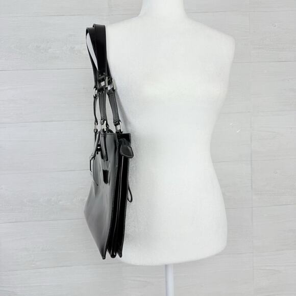 Vintage Y2K Guess Shoulder Bag Black Patent Leather Buckle Logo Purse Retro 90s - Picture 14 of 16